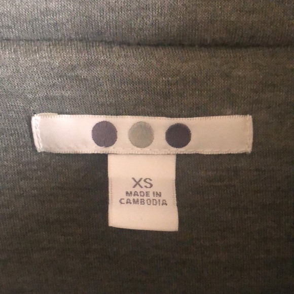 Sweater - Picture 2 of 4